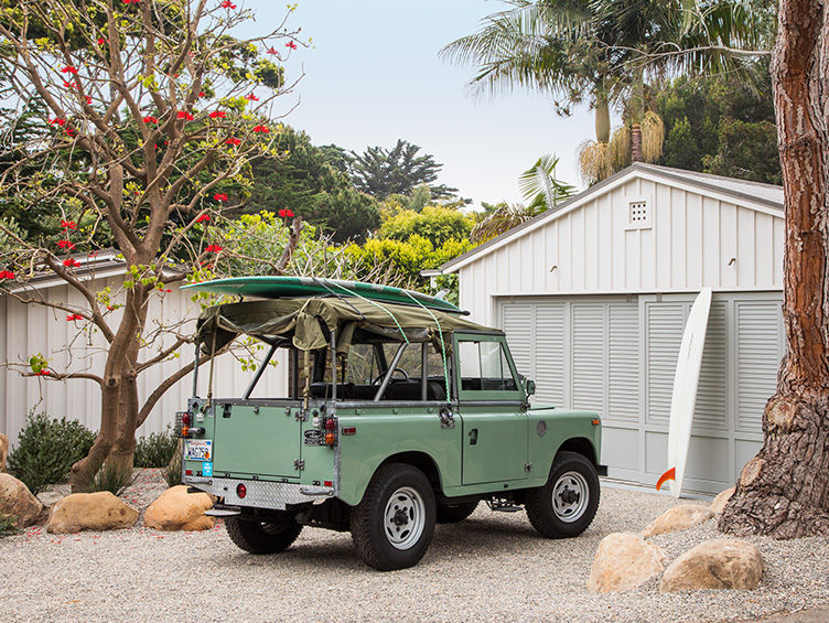 garden ideas, seaside gardens, outdoor living, outdoor furniture, California gardens, drought-resistant gardens