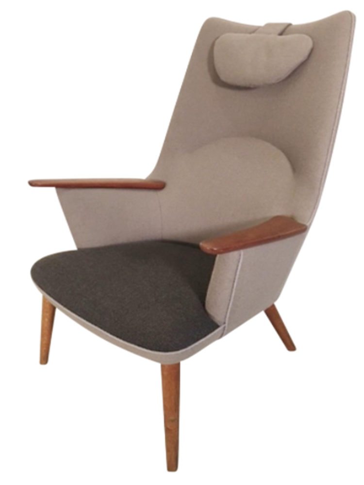 Hans Wegner Ap27 Chair with light gray upholstery and dark gray seat with brown wood accents