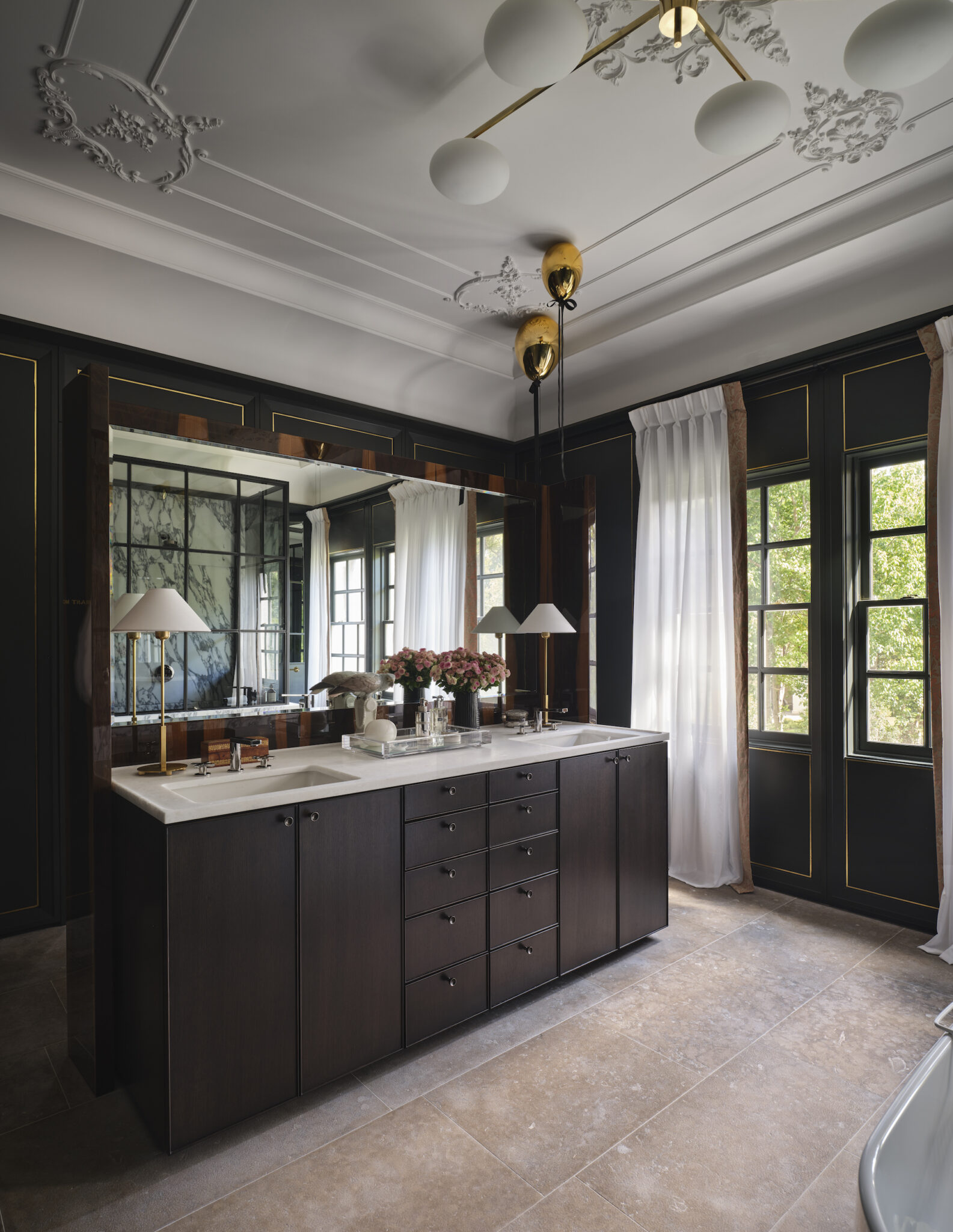 Take a Look Into The 2021 Kips Bay Decorator Show House Dallas ...