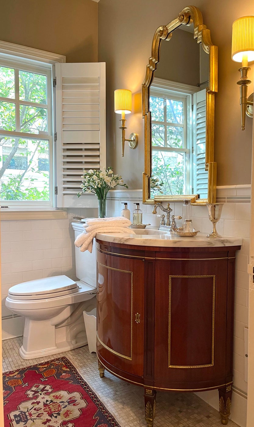 How to Make a Half Bathroom Feel Whole - Chairish Blog
