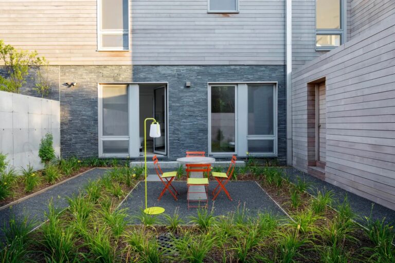 Small Backyard? Maximize Space with Décor - Chairish Blog