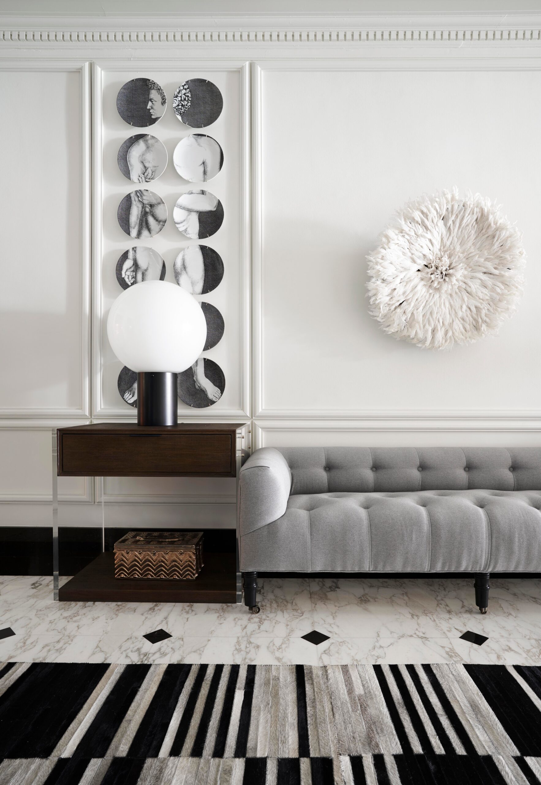 8 Ways to Approach a Minimalist Living Room - Chairish Blog